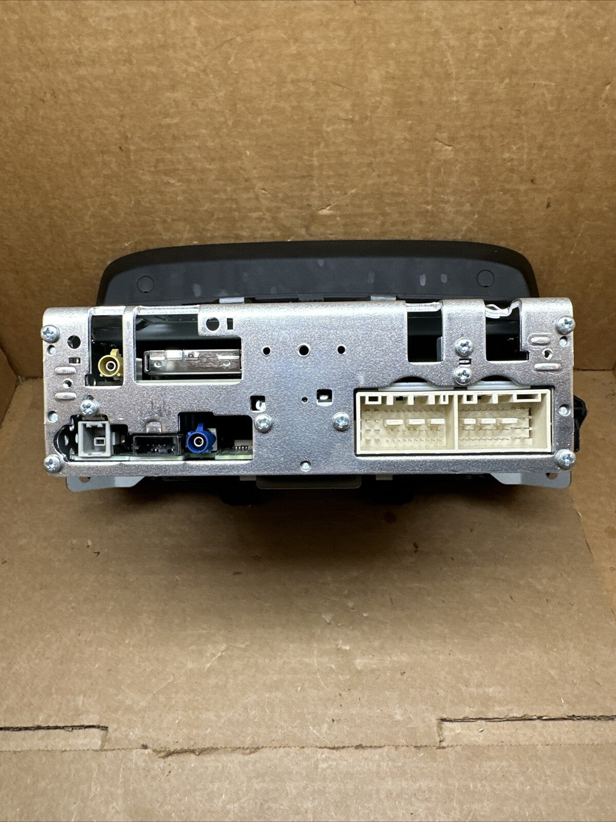 2018 2020 HYUNDAI KONA Radio Receiver Assembly US market 96160 J9110TMT OEM6