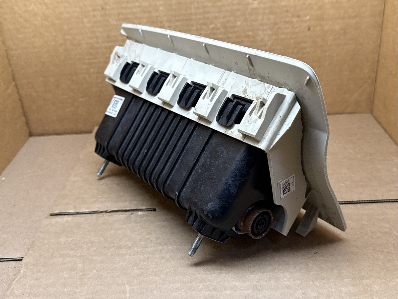 2015 2019 Lincoln MKC Front Left Side Driver Knee Lower Air Bag Airbag6