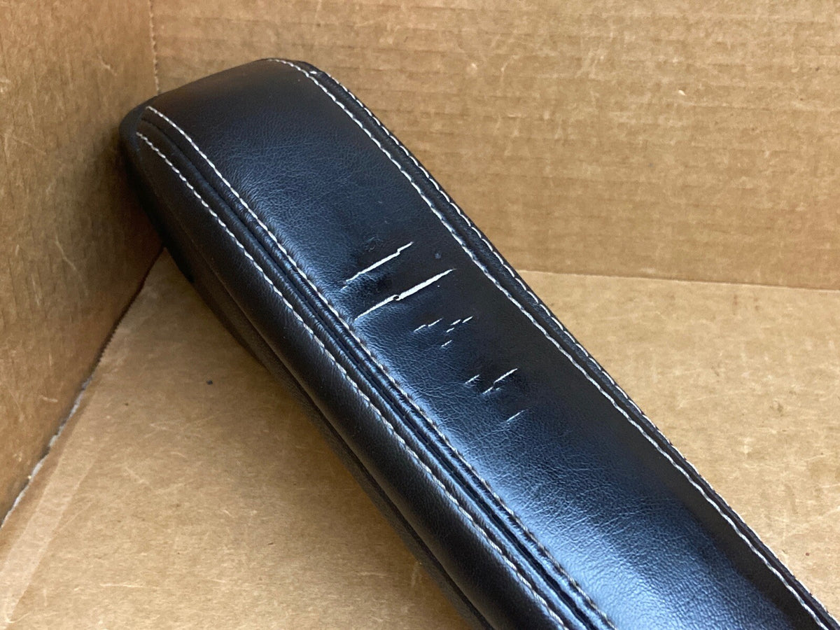 2011 2016 GRAND CARAVAN TOWN & COUNTRY ARMREST FRONT LEFT DRIVER BLACK ARM REST6