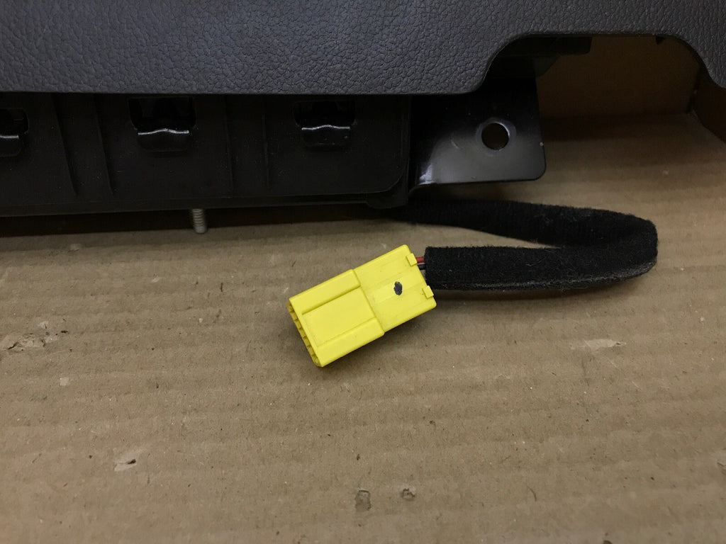 2011 2012 CHEVY CRUZE RIGHT SIDE PASSENGER KNEE LOWER AIRBAG AIR BAG 952187124