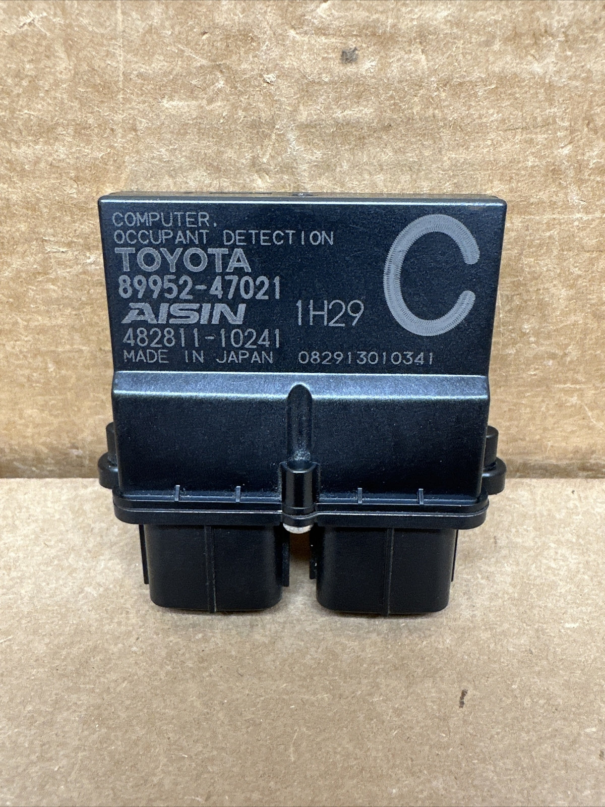 2010   2015 TOYOTA PRIUS SEAT OCCUPANT DETECTION MODULE  89952 47021 OEM0