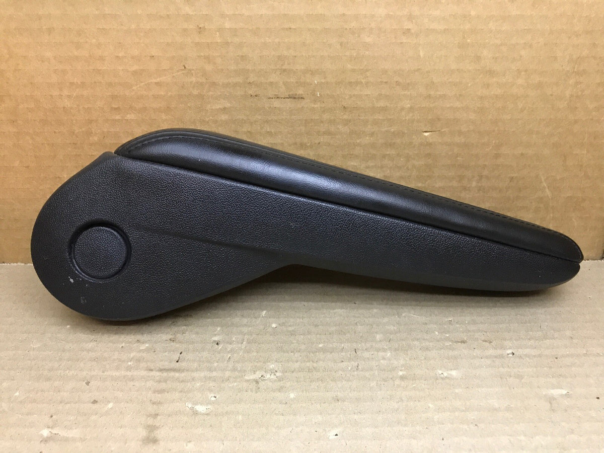 2011 2016 GRAND CARAVAN TOWN & COUNTRY ARMREST FRONT LEFT DRIVER BLACK ARM REST2