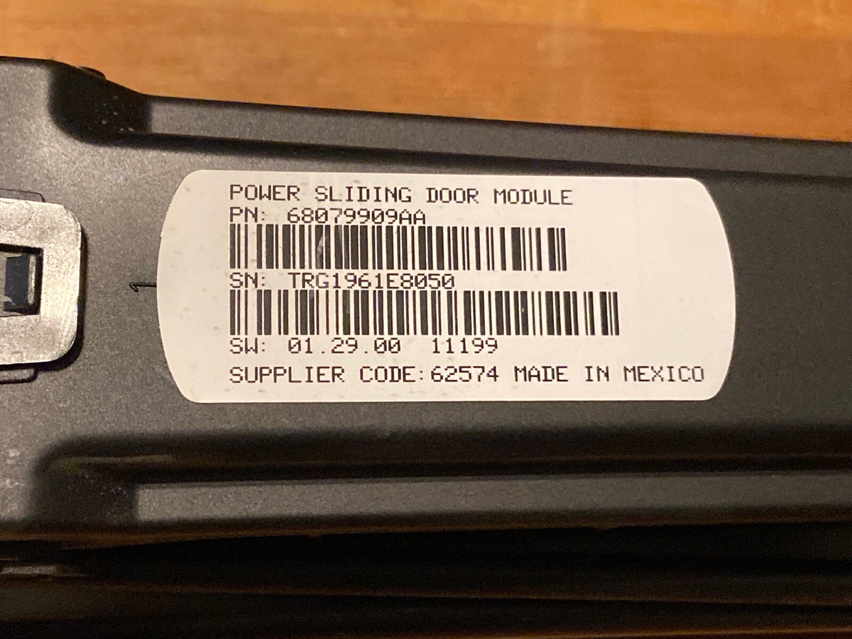 10 20 GRAND CARAVAN TOWN COUNTRY LEFT DRIVER SIDE POWER SLIDING DOOR TRACK7
