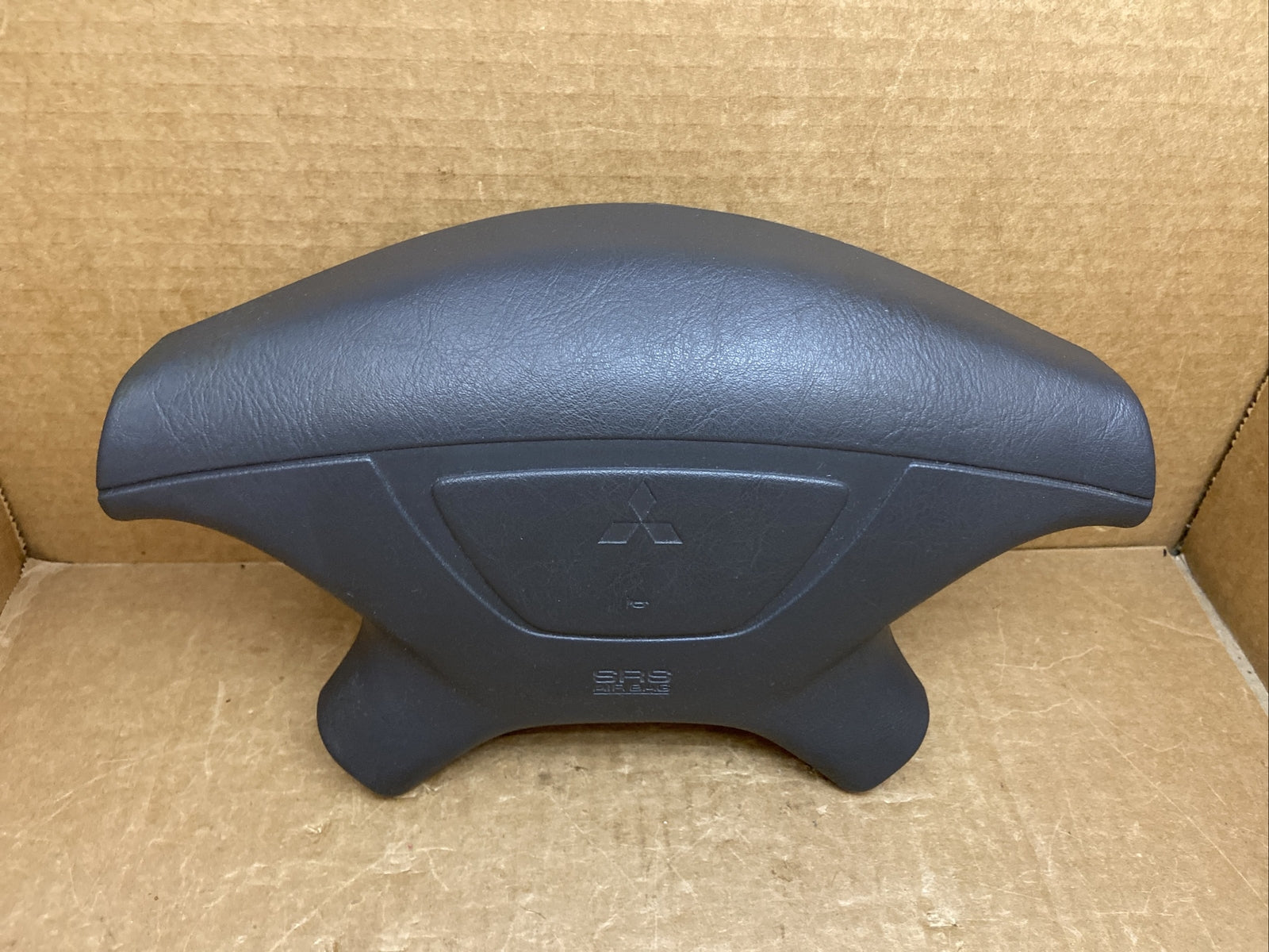 2000 2004 Montero Sport Front Left Driver Side Steering Wheel Air Bag Airbag2
