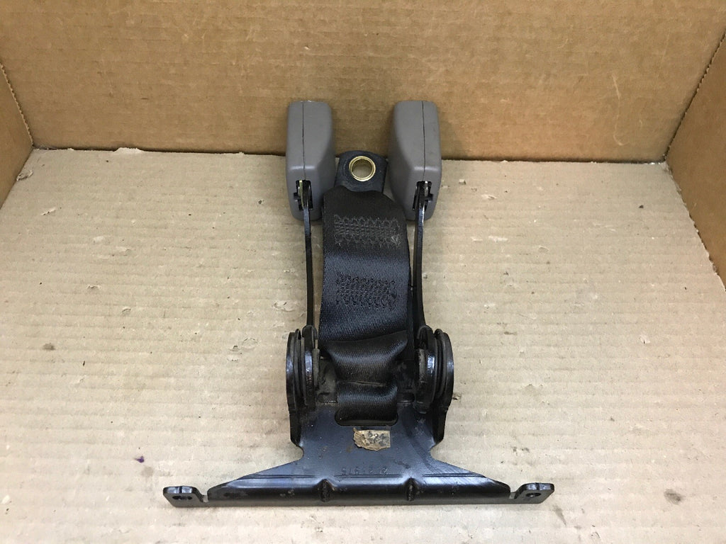 03 06 Sierra Silverado Avalanche Rear Center Double Seat Belt Seatbelt Buckle 5