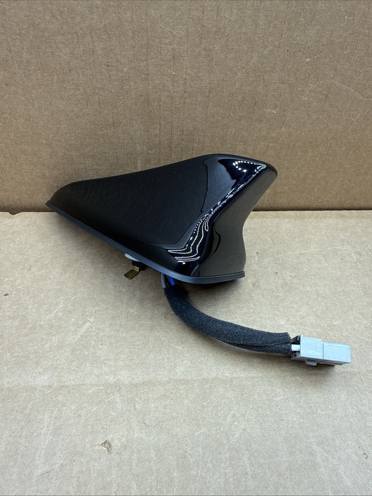 2017-2019 Kia Niro Roof Mounted Radio Audio Antenna Black 96210-G5120ABP0