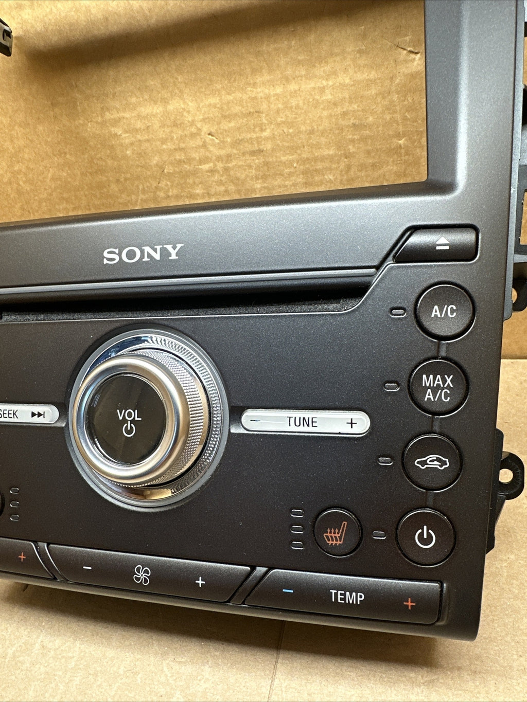 17 18 Fusion Temperature Climate Sony Radio Control Bezel Panel HS7T 18E245 DGB3