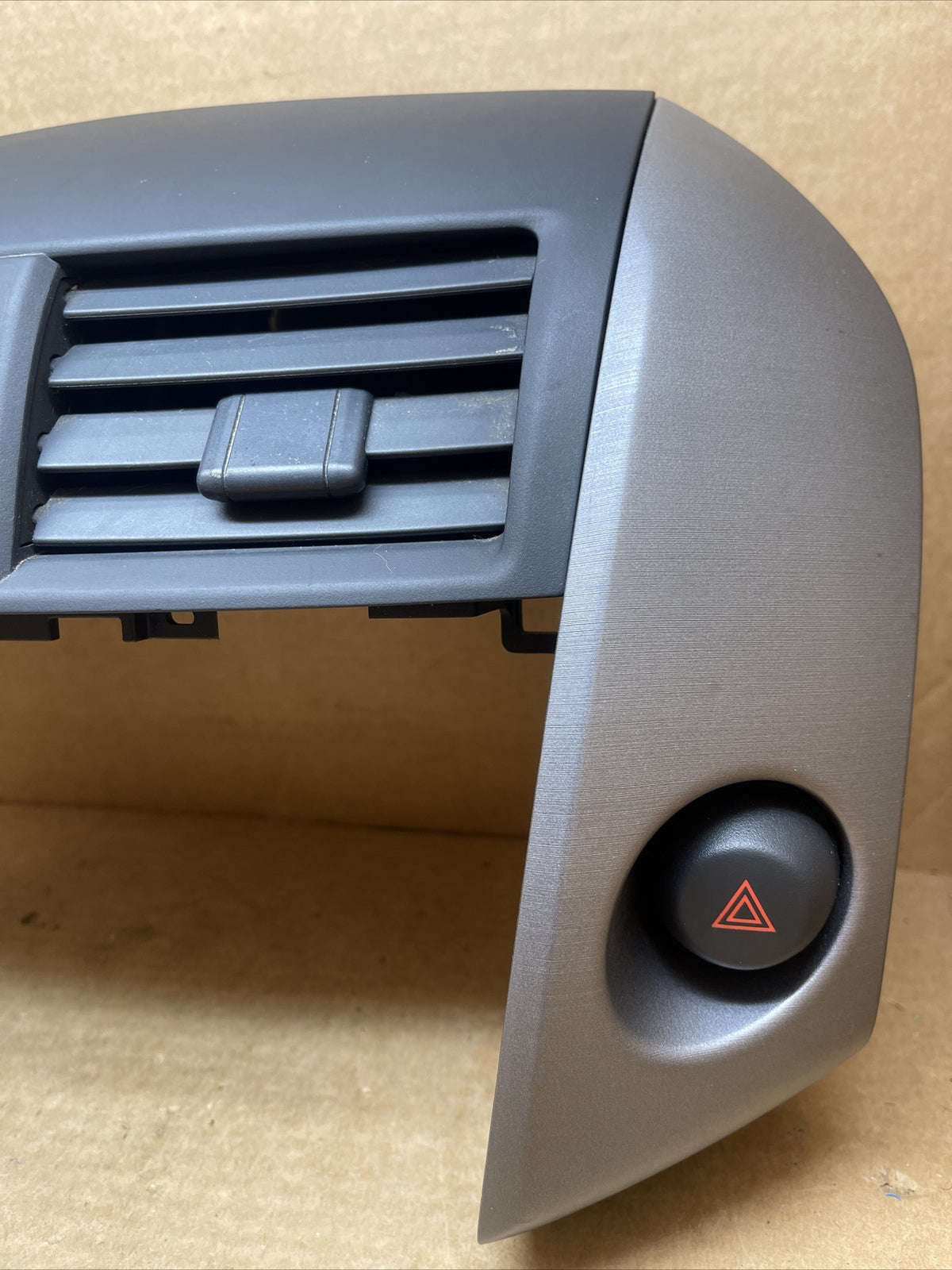 06 12 Toyota Rav4 Center Dash A/C Heater Air Vent Cover Trim Bezel Hazard Switch2