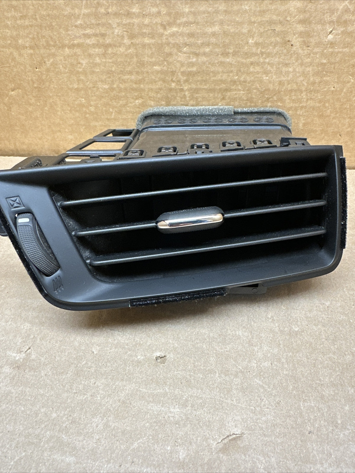 2015   2019 CHEVROLET SILVERADO FRONT Right DASH AC VENT 20943683 OEM1