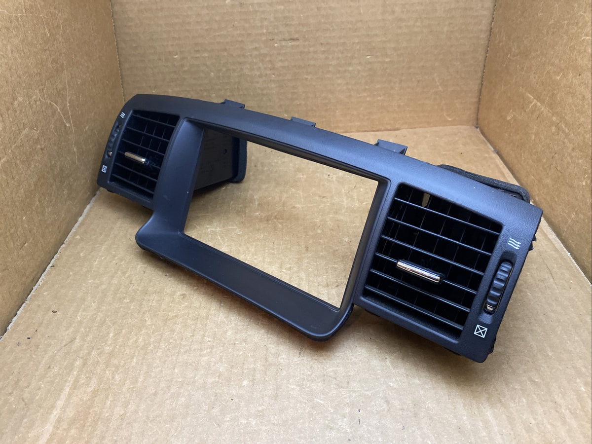 2006 2009 Infiniti M35 M45 Center Dash Air Vents Radio Screen Trim Bezel Black5