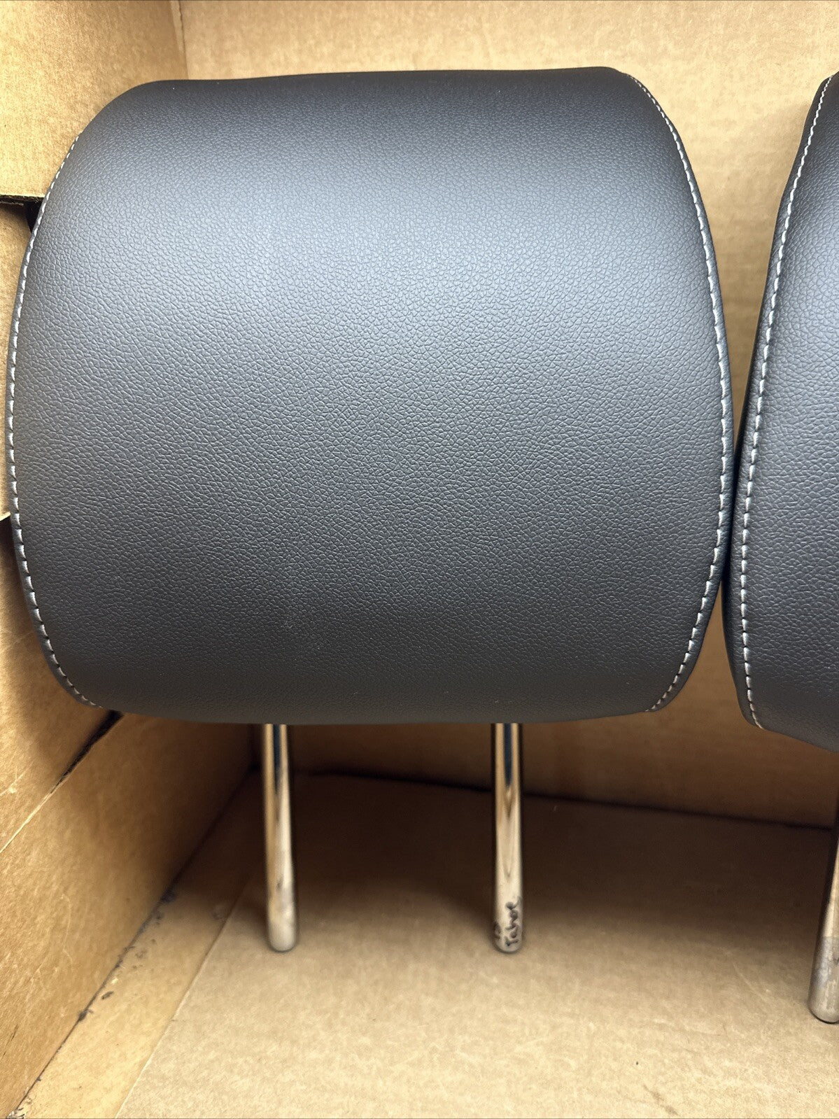 2015 2020 GMC YUKON XL TAHOE SUBURBAN Rear Third 3rd Row BLACK Headrests2