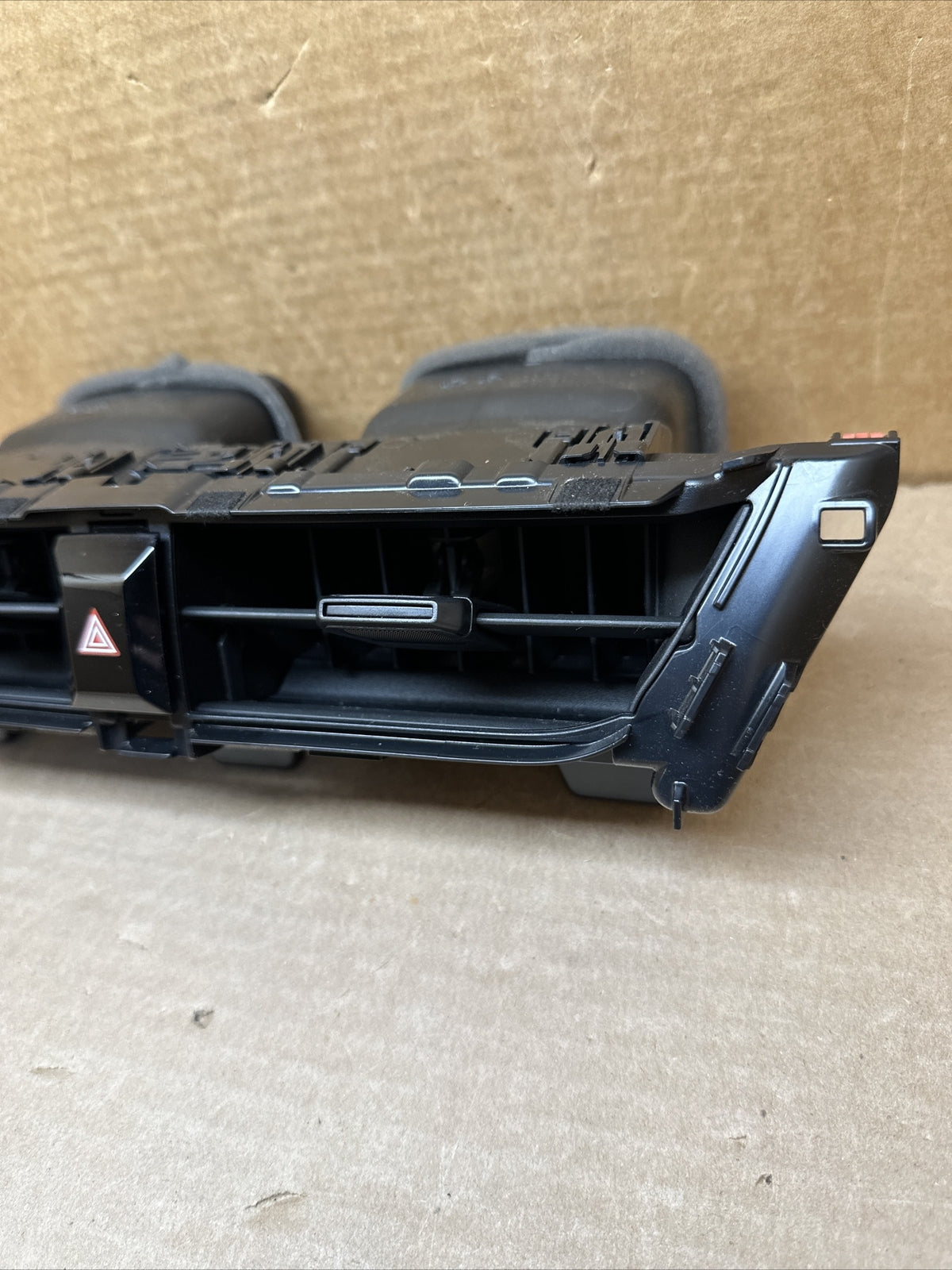 2020   2024 TOYOTA COROLLA DASH PANEL CENTER VENT HAZARD SWITCH 55670 02780 OEM7