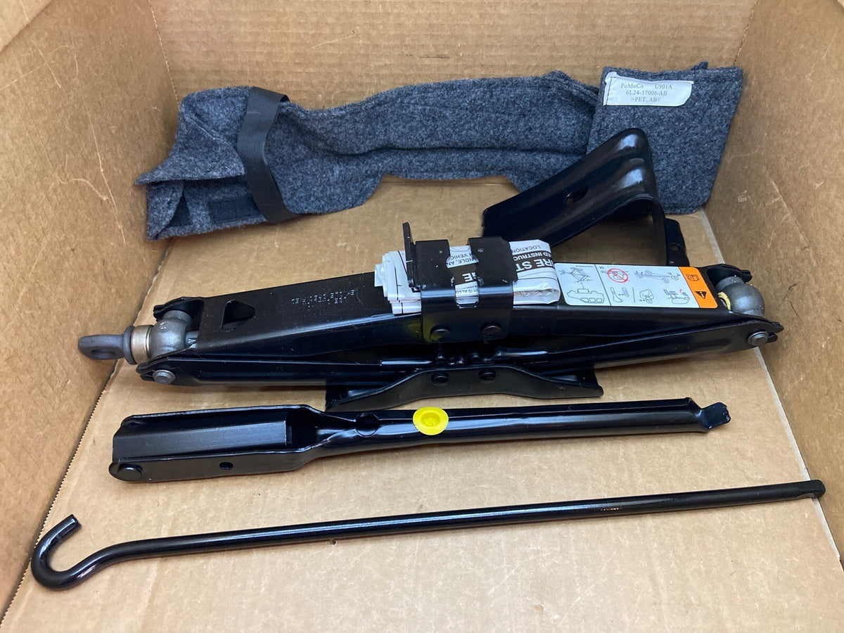 06 10 EXPLORER MOUNTAINEER SPARE TIRE SCISSOR JACK TOOLS SET KIT LUG WRENCH0