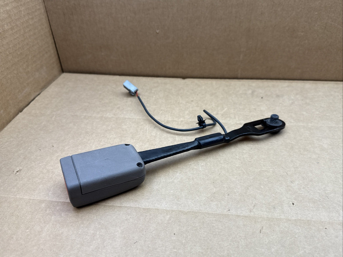 2017-2020 Chrysler Pacifica Front Left or Right Side Seat Belt Seatbelt Buckle7