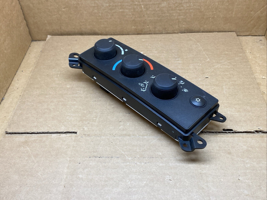06 08 Dodge Ram Temp Temperature Climate Control Switches Dials 55057078AB5
