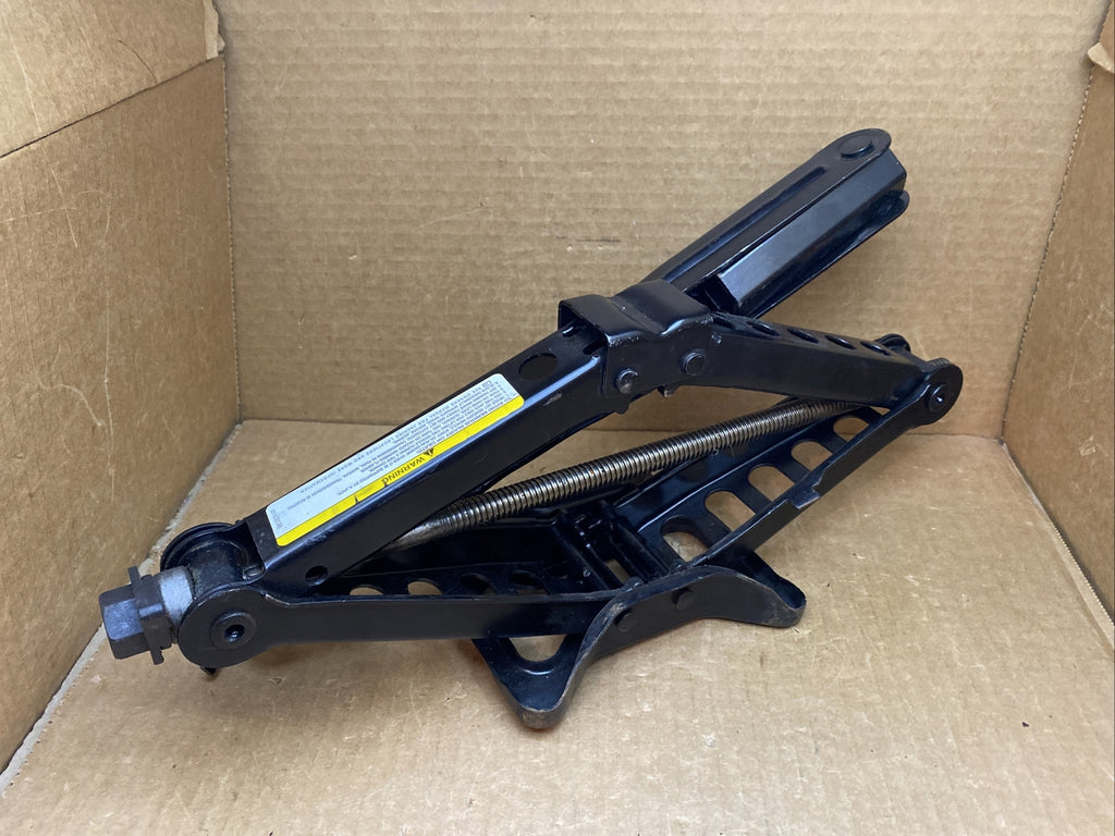 05 10 300 05 08 Magnum 08 10 Charger Challenger 07 12 Caliber Jack Tool Set4