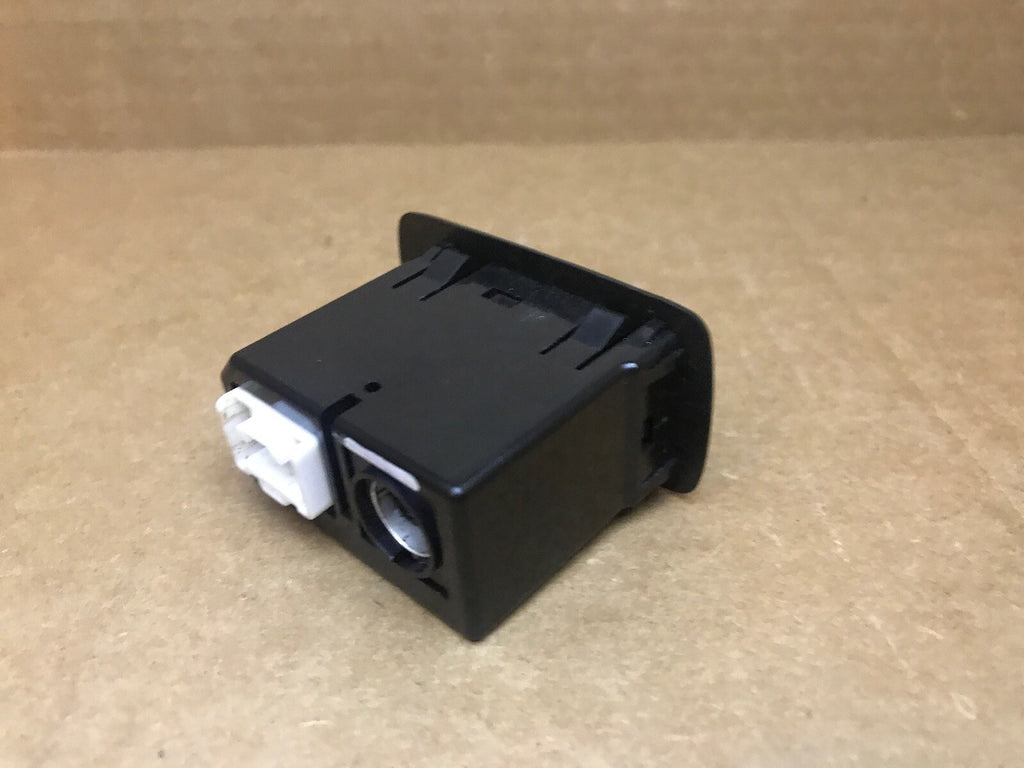 2010 2014 Subaru Legacy Outback AUX USB Port Jack Plug OEM8