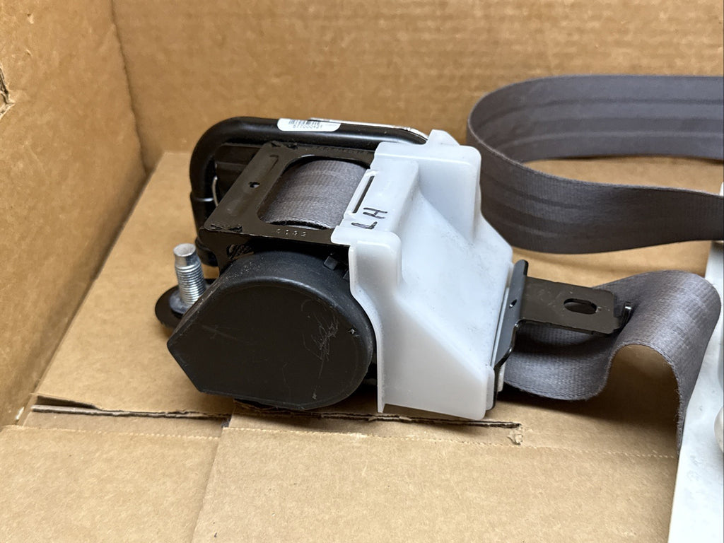 2015 2016 Honda CR V CRV Front Left Driver Side Seat Belt Seatbelt Retractor4