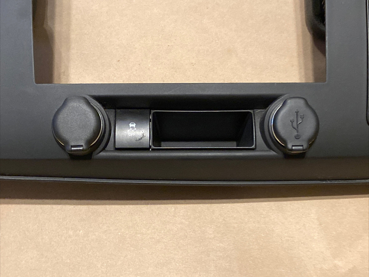 07 13 Silverado Sierra Dash Radio Climate Control Bezel Trim 4X4 Switch USB3