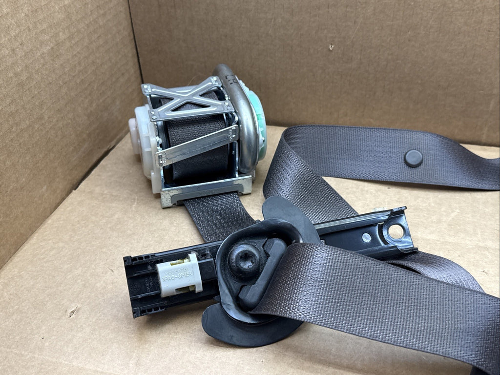 2013-2017 Encore 15-16 Trax Front Left Driver Side Seat Belt Seatbelt Retractor1