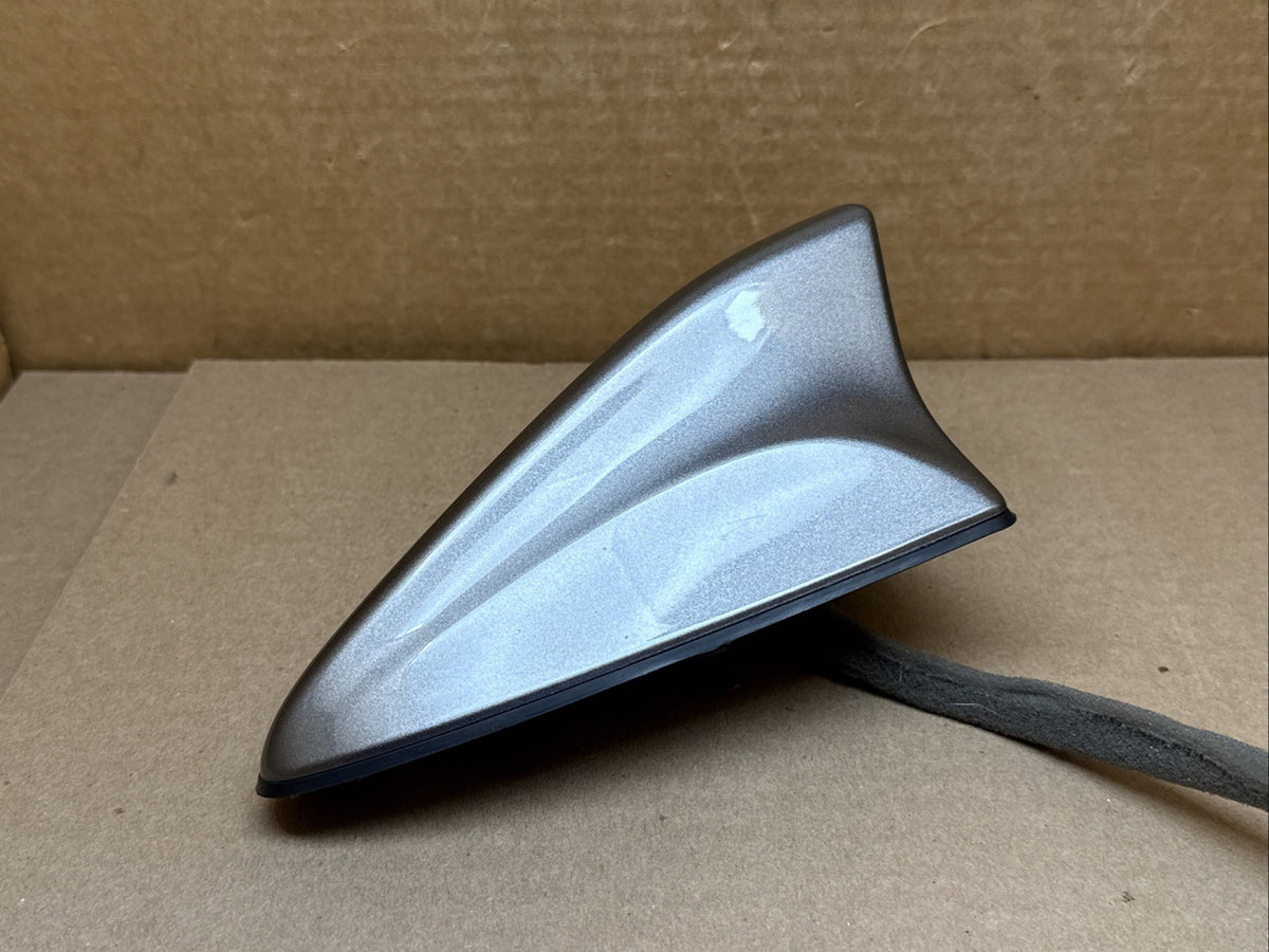 2016 2018 Kia Sorento Roof Radio Shark Fin Antenna 96210 C6110 Silver Bronze1