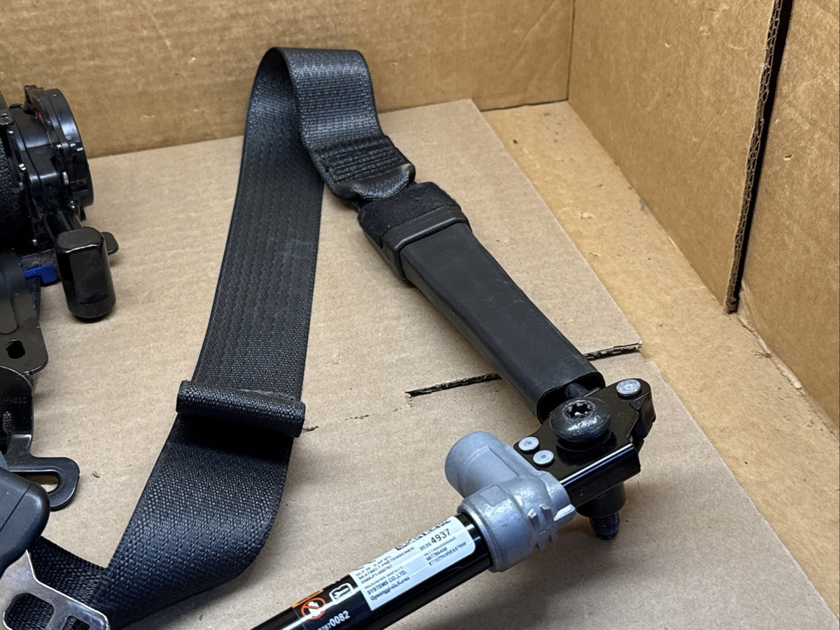 2016 2017 Spark Front Right Passenger Side Seat Belt Seatbelt Retractor Assembly3