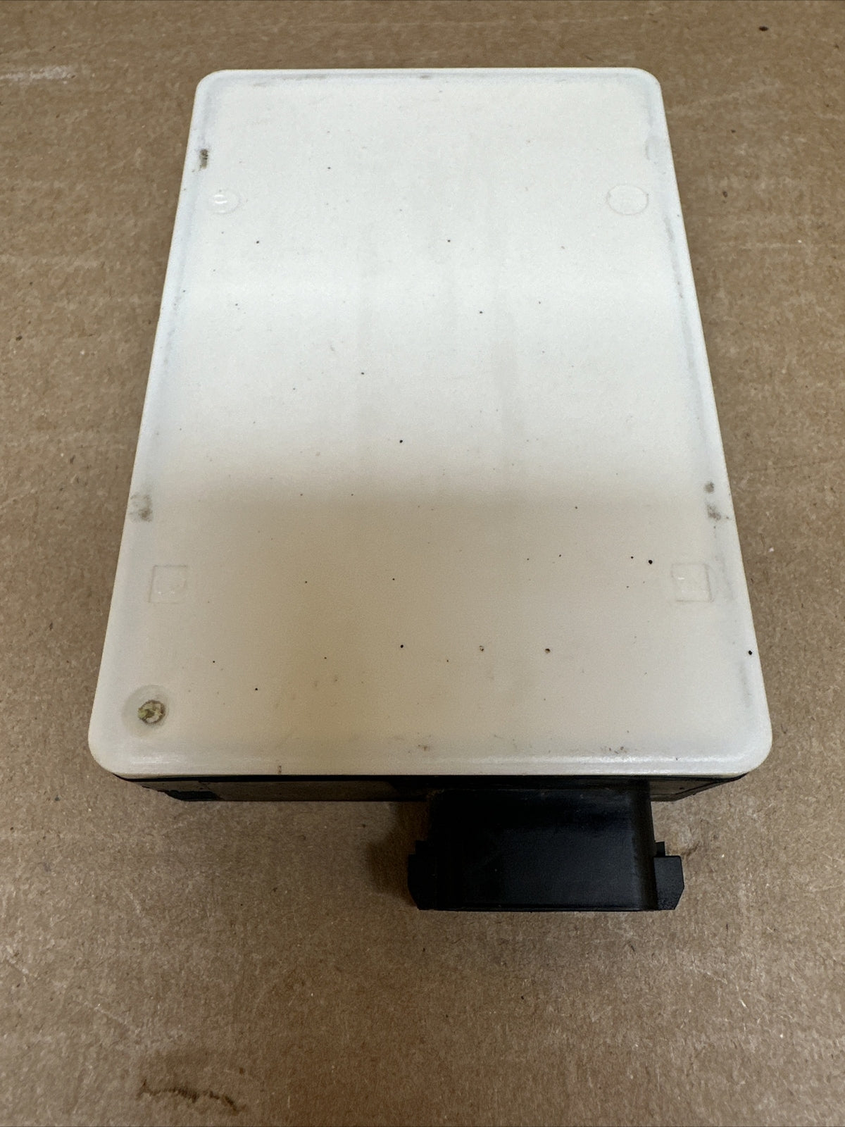 2015   2016 Dodge Charger Blind Spot Alert Sensor Module 68252463AB3