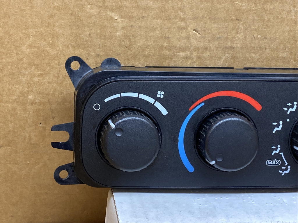 02 05 Dodge Ram Temp Temperature Climate Control Switches Dials P55056246AC1