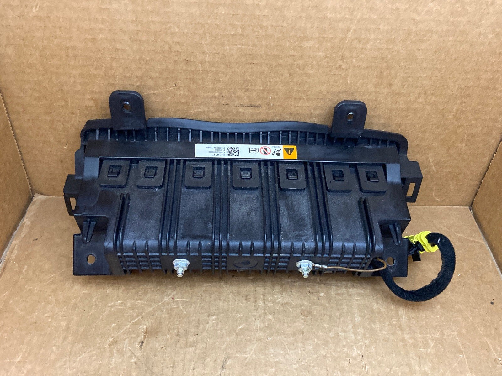 2012 2020 Chevy Sonic Left Side Driver Knee Lower Air Bag Airbag Black 951741755