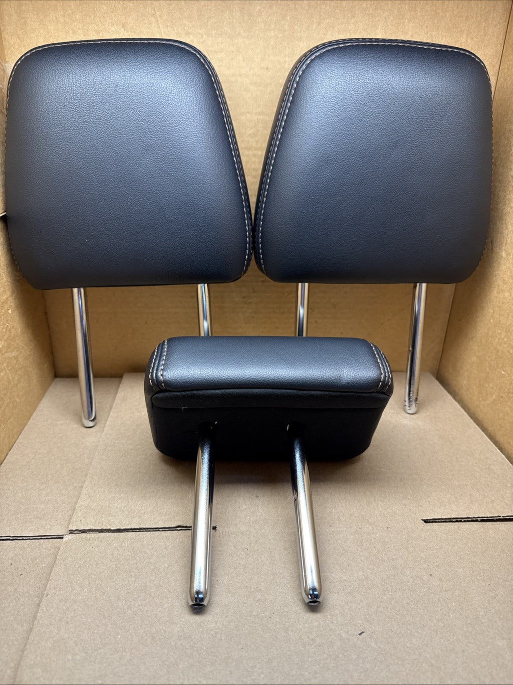 2014 2019 Toyota Highlander Headrest Head Rest 2nd Row Rear Set Black Leather0
