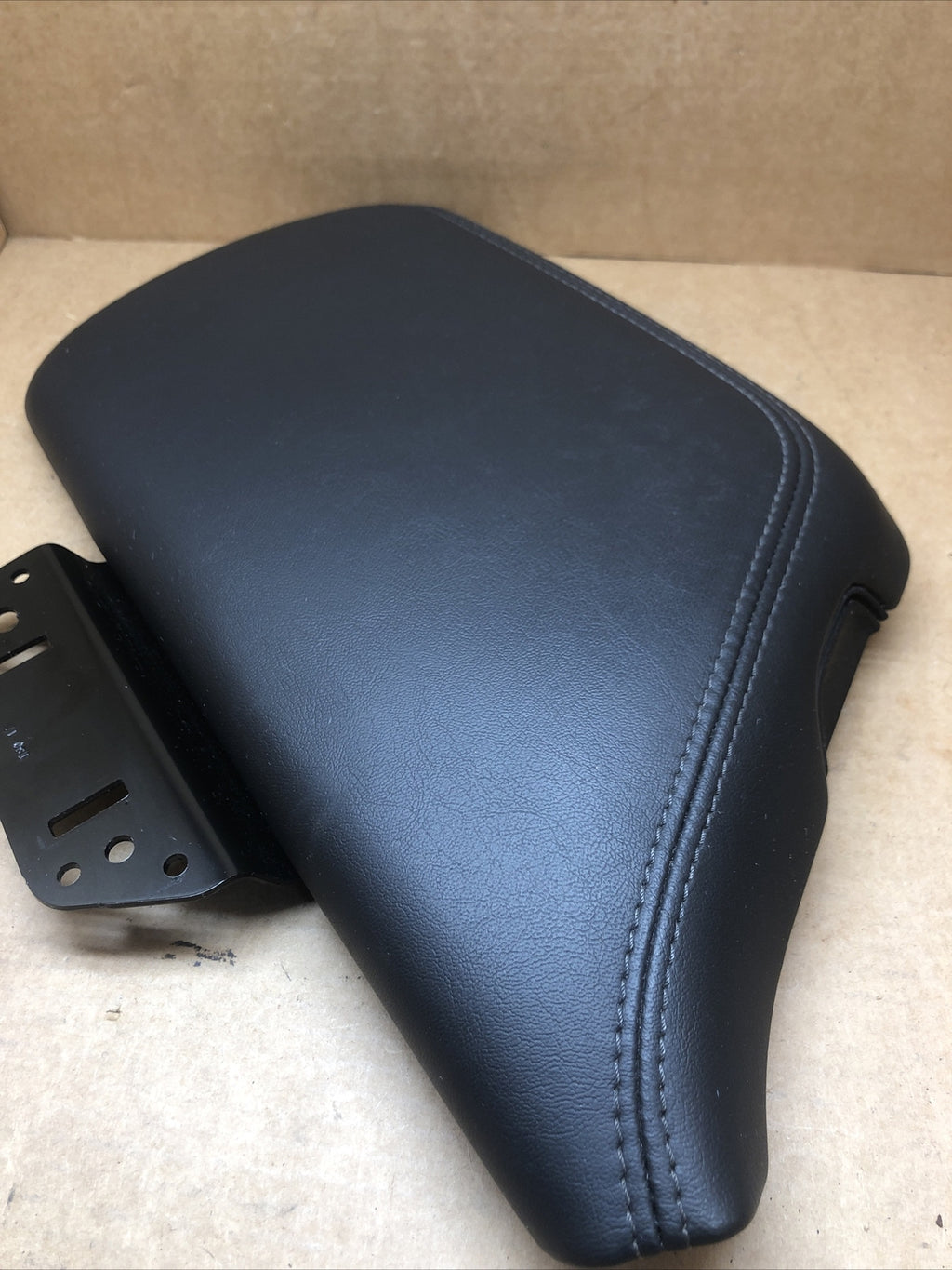 2015 2016 2017 2018 2019 2020 DODGE CHALLENGE CENTER CONSOLE ARM REST LID BLACK2