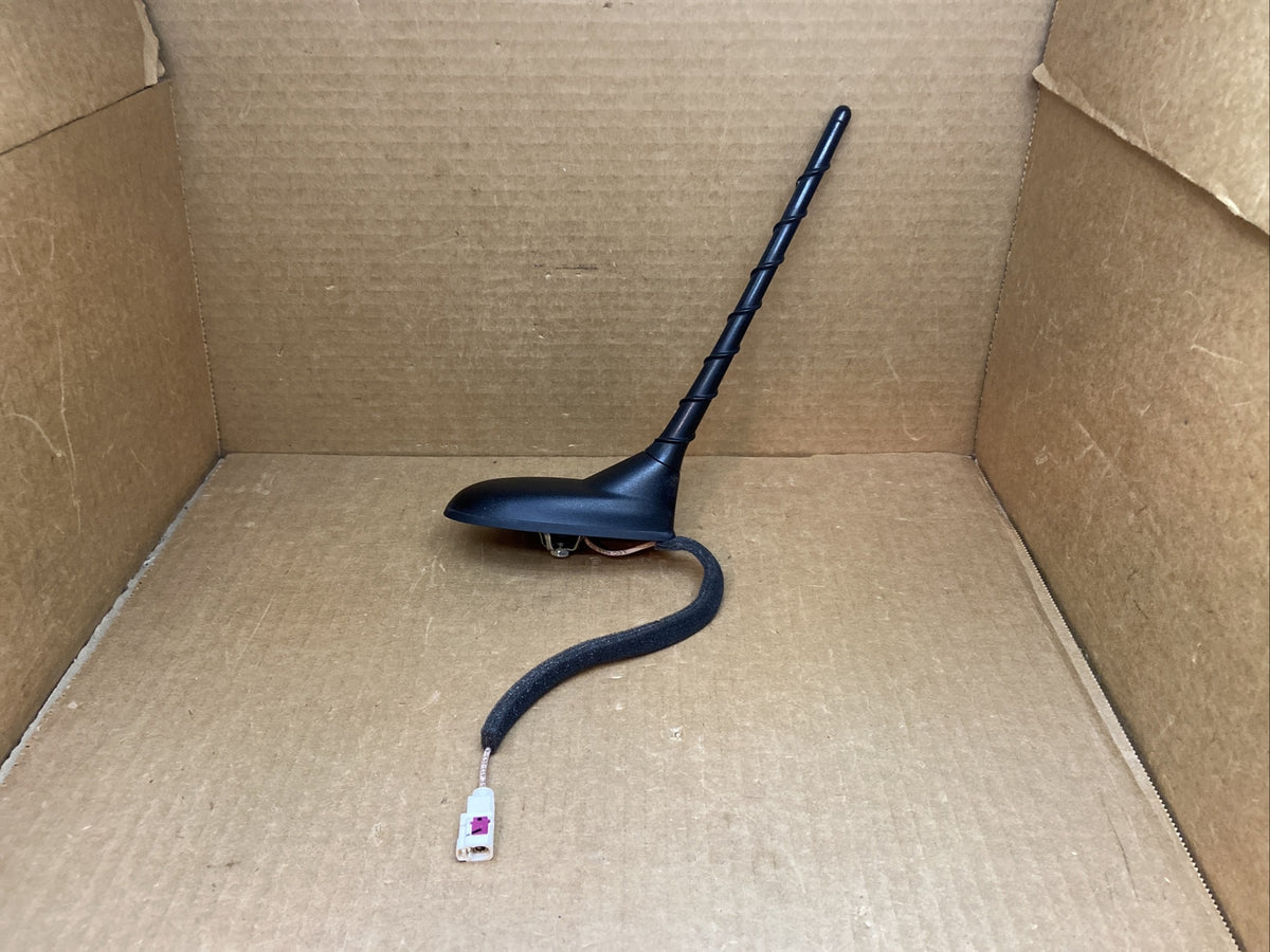 2013 2016 DODGE DART ROOF MOUNTED REAR ANTENNA OEM P05091972AB0