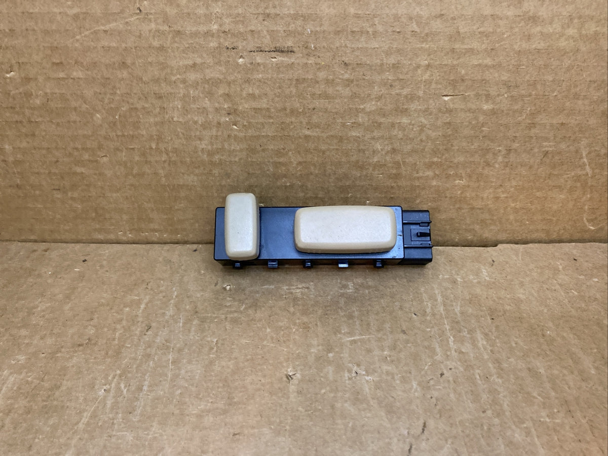 09 16 Traverse Buick Enclave Front Right Passenger Seat Control Switch 152590651