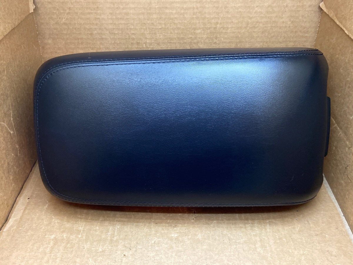 11 17 CHRYSLER 300 CENTER CONSOLE LID COVER TOP ARMREST ARM REST OEM BLACK9