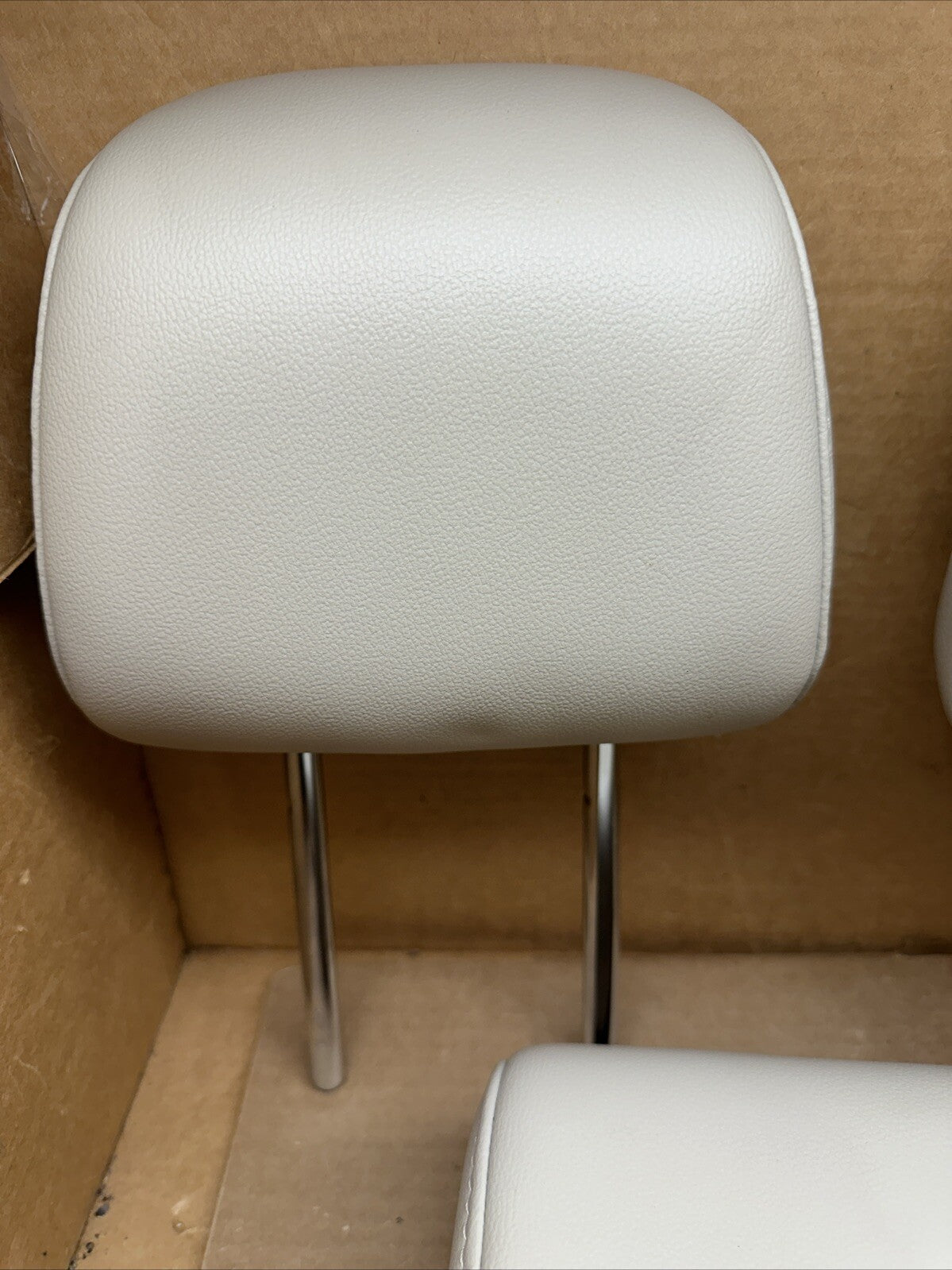2015 2020 FORD EDGE OEM REAR BACK SEAT HEADRESTS HEAD REST LEATHER SET 32