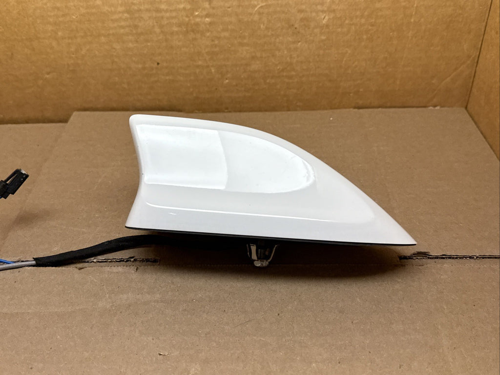 2015 2023 Ford Edge Roof Radio Antenna Shark Fin White JJ7T 19G461 AA54WF3