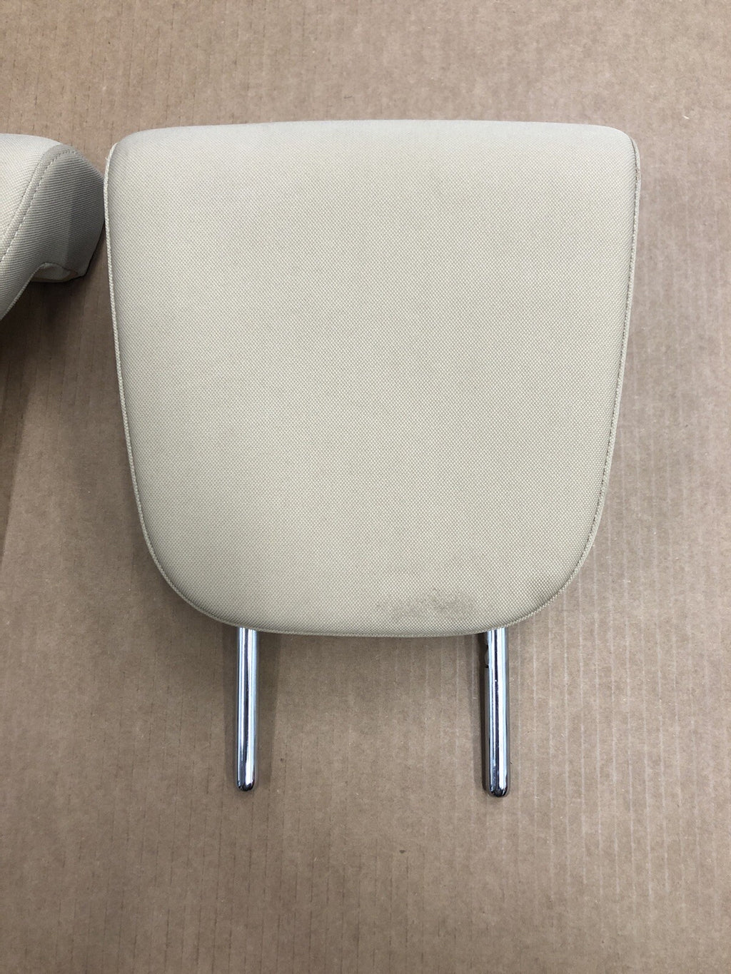 2016 2017 KIA SEDONA 3RD ROW REAR HEADREST SET TAN CLOTH OEM 1
