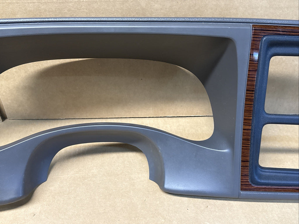 2002 Cadillac Escalade Wood Grain Gauge Instrument Cluster Radio Dash Bezel OEM3