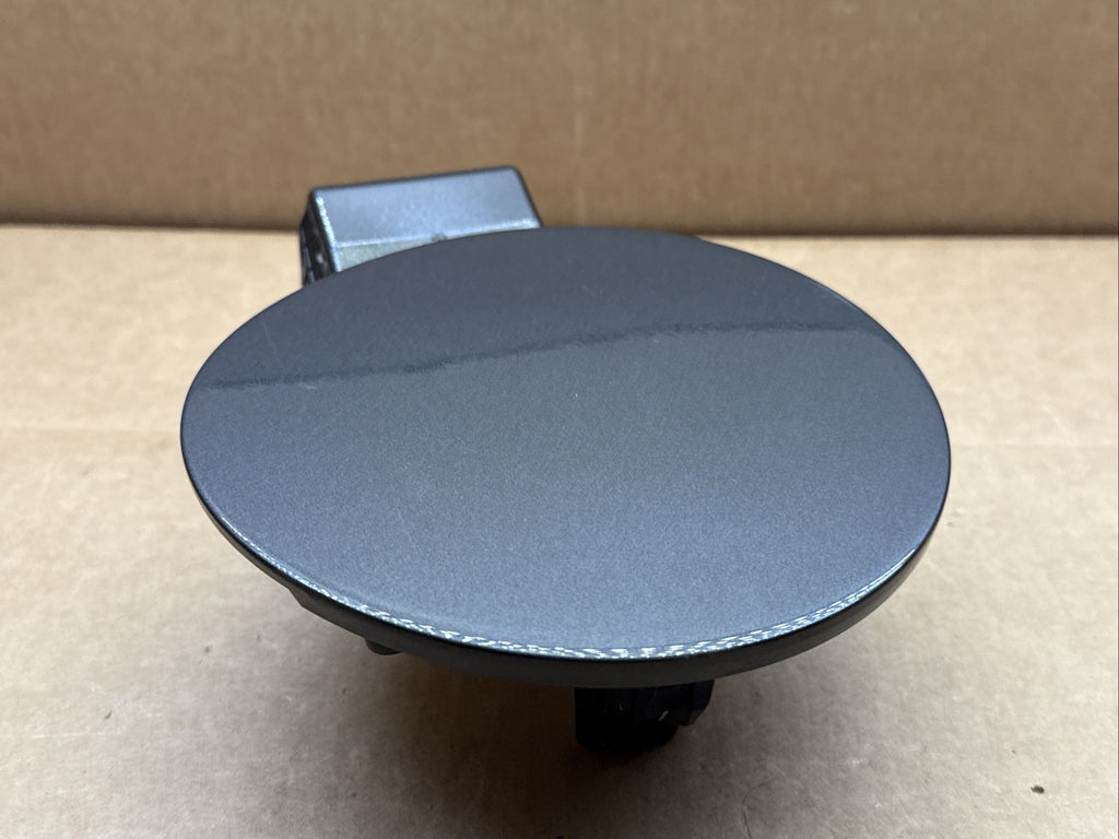 2015 2018 Kia Sedona Fuel Gas Tank Filler Door Lid Cover OEM Gray ABT3