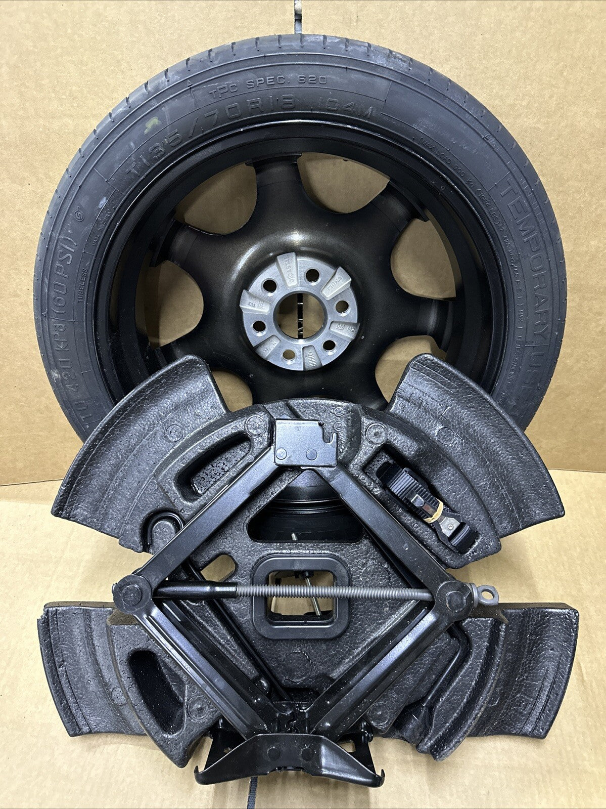 2010 2016 CADILLAC SRX OEM SPARE WHEEL AND TIRE JACK KIT DONUT COMPACT SPARE0