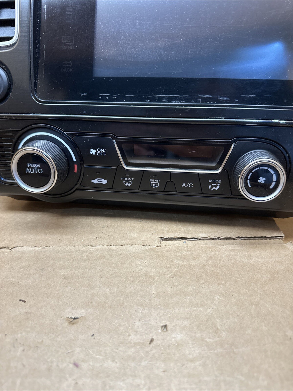 2015 HONDA CIVIC AM FM MP3 CD RADIO RECEIVER SCREEN 39100 TR6 A52 M1 OEM3