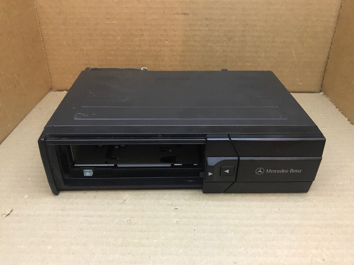 00 02 Mercedes W220 S430 CL600 CD Changer 6 Disk Player MC3198 0028207989 OEM 1