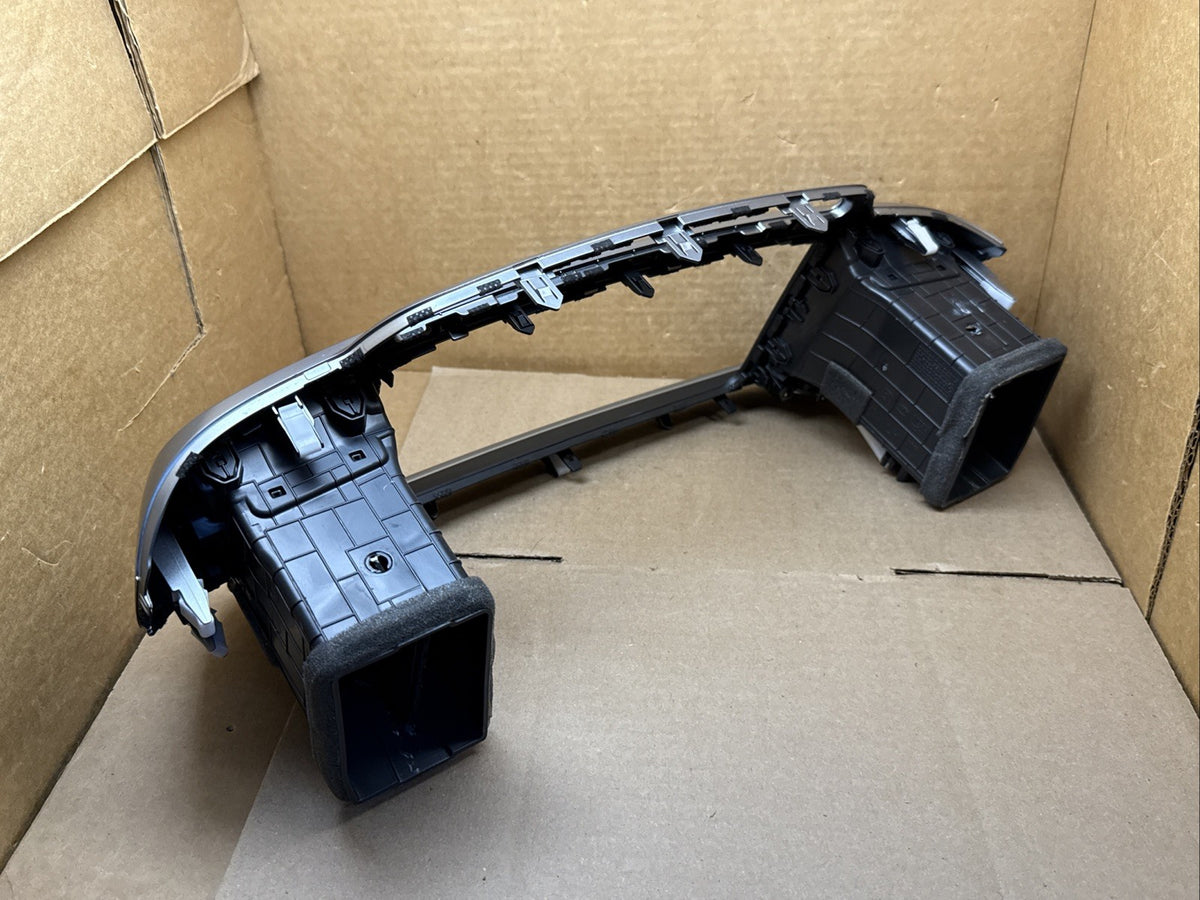 2016 2020 Kia Sorento Center Dash Radio Control Bezel Trim Panel6