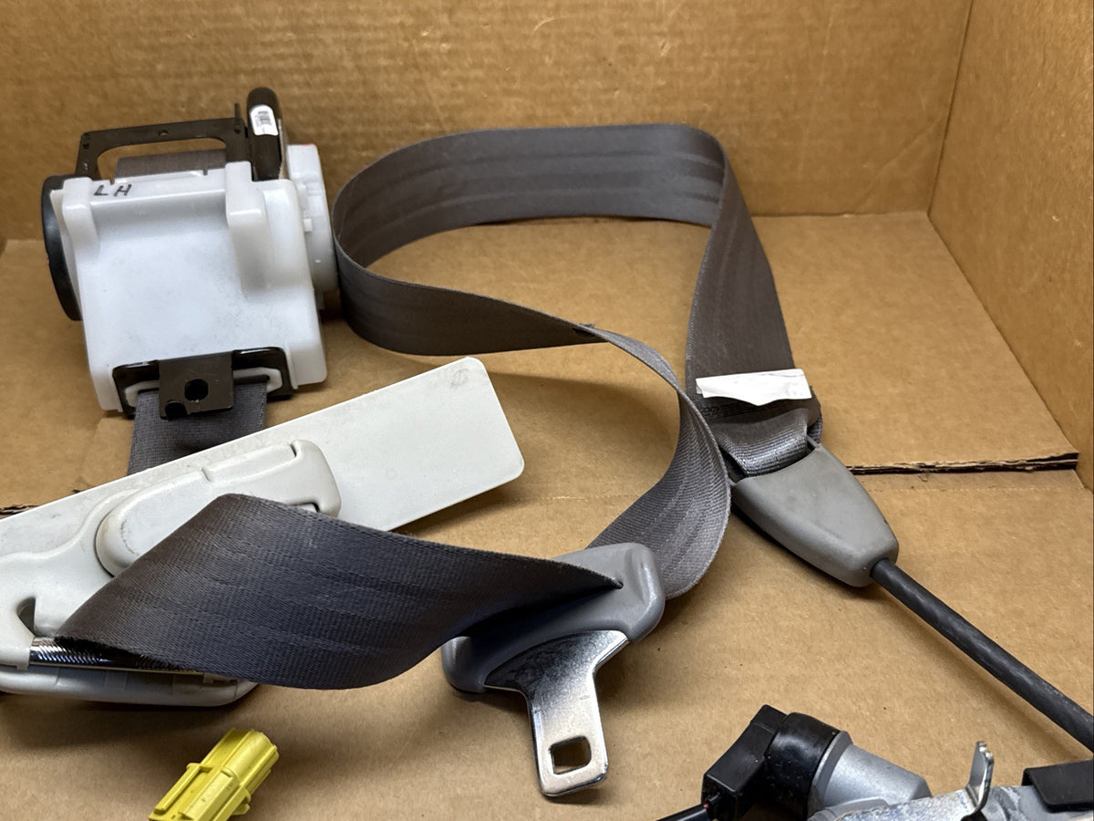 2015 2016 Honda CR V CRV Front Left Driver Side Seat Belt Seatbelt Retractor2