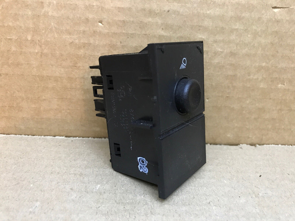 2003 2006 GMC SIERRA CHEVY SILVERADO CARGO LIGHT SWITCH CONTROLS OEM 150616891