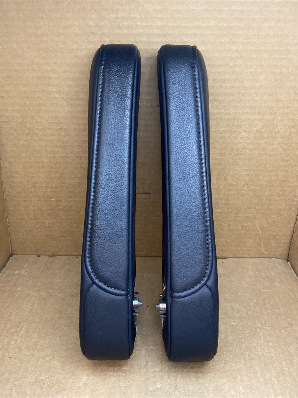 05 10 Odyssey Front Driver Passenger Seat Arm Rest Armrest Pair Black Leather3