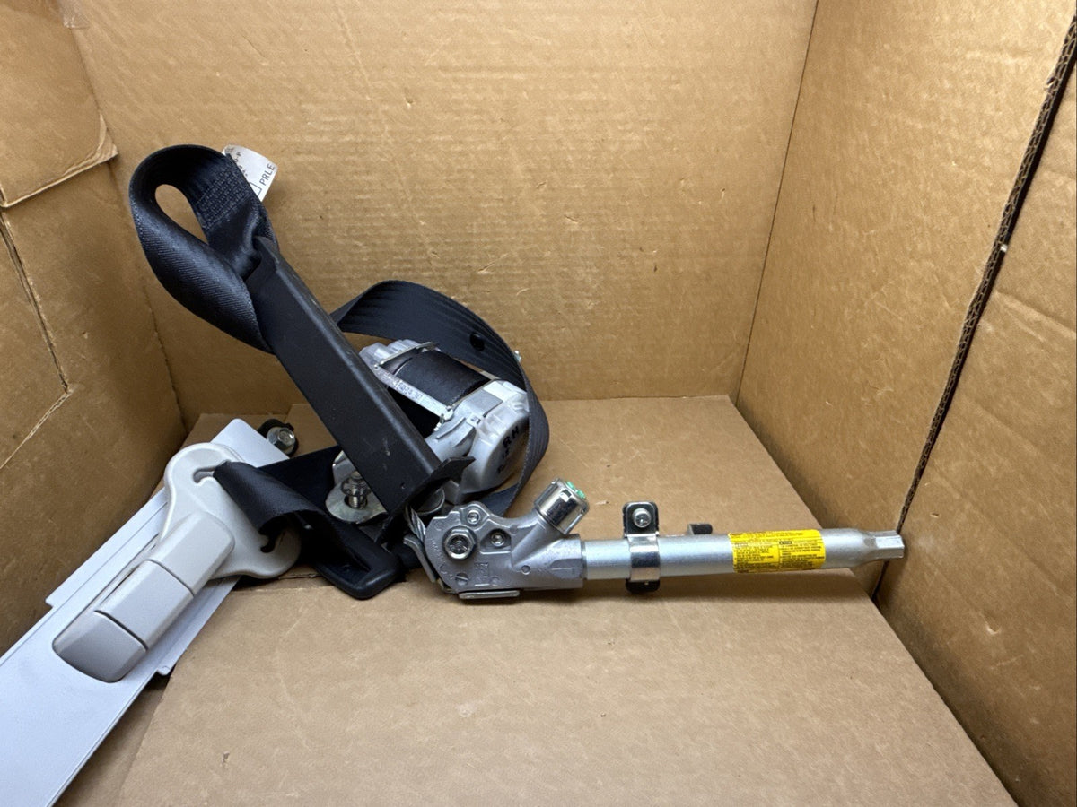 2014 2018 Forester Front Right Passenger Side Seat Belt Seatbelt Retractor9