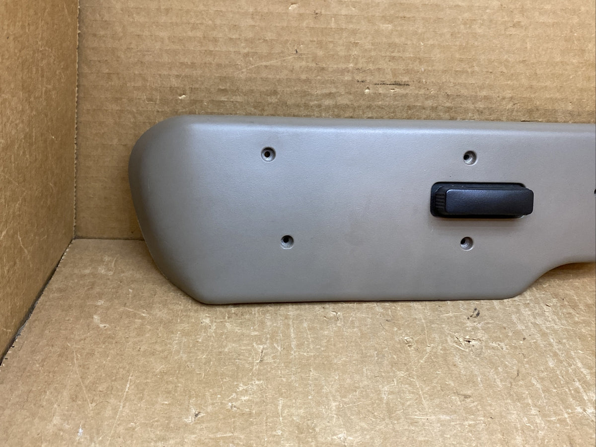 03 06 Silverado Tahoe Driver Left Seat Power Switch Assembly Bezel 88941670 Tan1