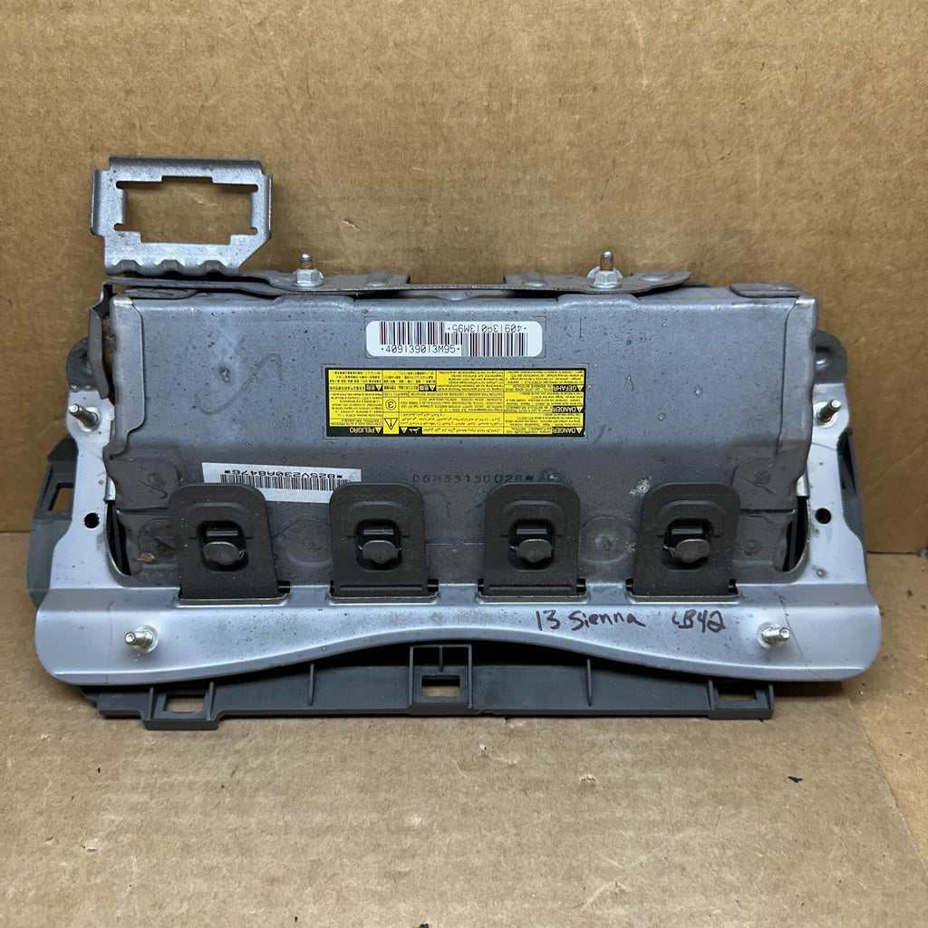 2013 Toyota Sienna Front Left Side Driver Knee Lower Air Bag Airbag LB424