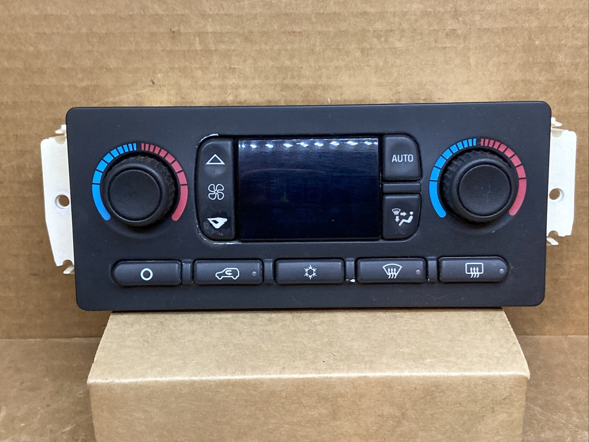 2003 2004 Tahoe Yukon Escalade Dash Digital Climate Temp Temperature Control OEM0
